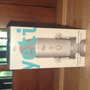 NEW Yeti Ultimate Professional Recording Microphone